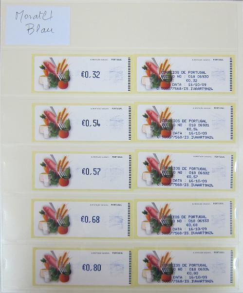 0265 (339).jpg -     Lote:    265      Colecção Especializada - Etiquetas      Lotes Especiais       Descrição:      1981/2010 &mdash; Etiquetas.   Coleção composta por 12 álbuns com etiquetas desde percursoras e Framas até 2010, com provas, erros, FDC's, etiquetas novas e usadas, sobrescritos circulados, variedades de impressão e papéis. Importante estudo. Lote a ver.        Lote ETQ       Valor Base:     &euro; 3000,00     Valor Venda:     &euro;      